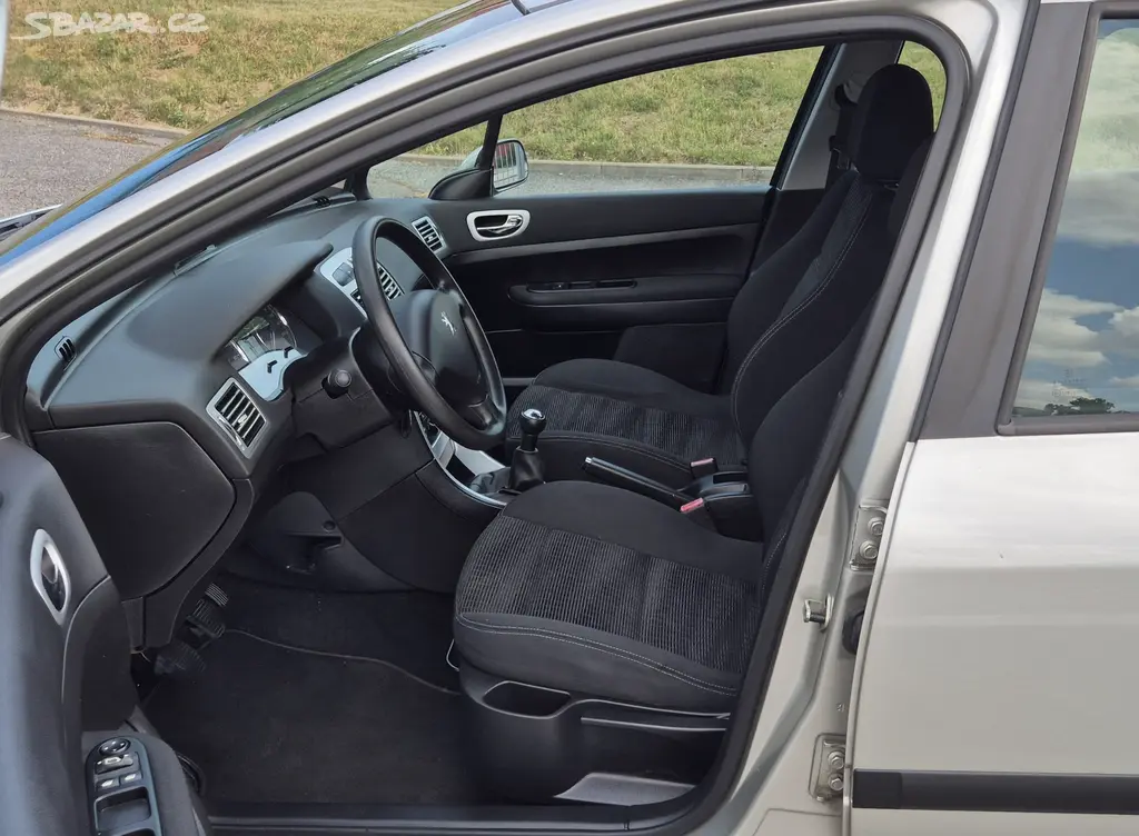 Peugeot 307 1.4 Comfort 2. majitel servisní kniha. - fotka 6