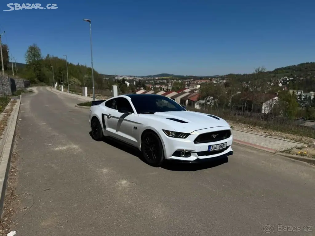 Ford Mustang 5,0 V8 GT | 324 kW | Automat - fotka 4