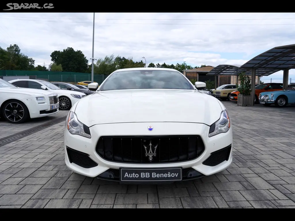 Maserati Quattroporte, S Q4 3.0i V6/410 PS/automat/B&
