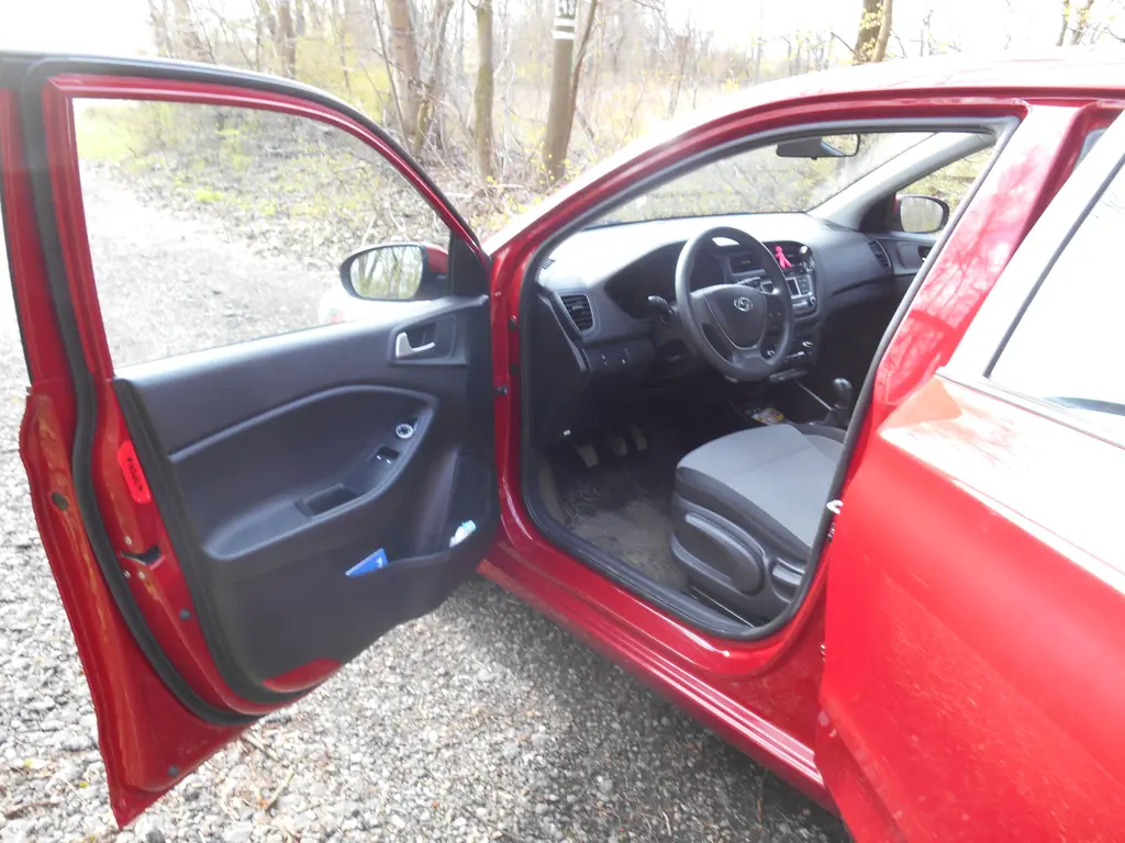Hyundai i20 - fotka 5