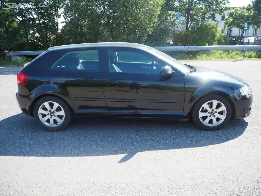Audi A3 1.6 TDI KLIMA, vyhř. sedadla - fotka 4