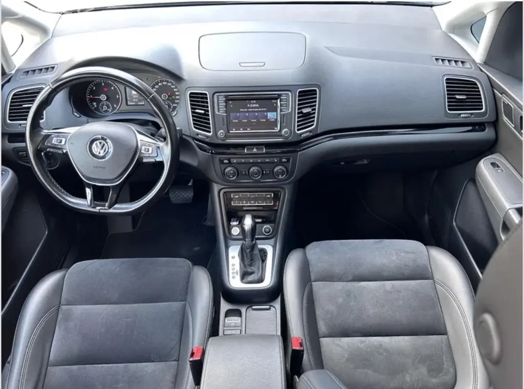 Volkswagen Sharan, 130kW 7míst PANO WEBASTO 1.ČR - fotka 3