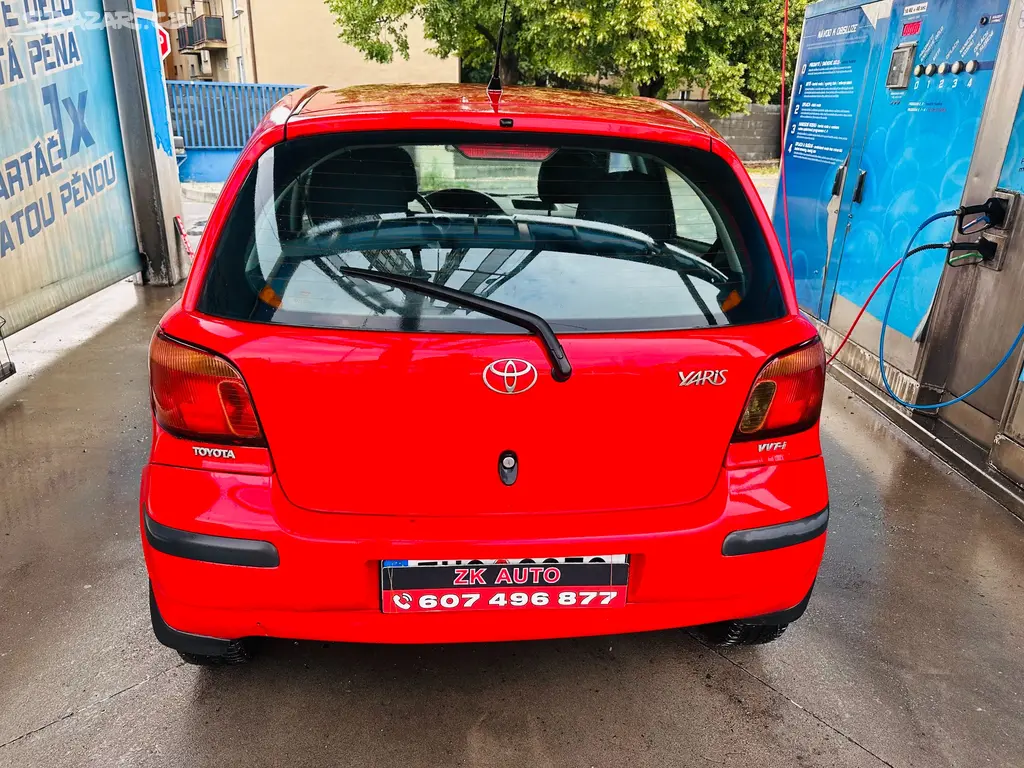 Toyota Yaris 1.0 (48kw) - - fotka 3