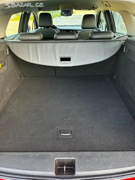 Opel Astra 1,4 Turbo 92kW Matrix LED, 1. maj. - fotka 5