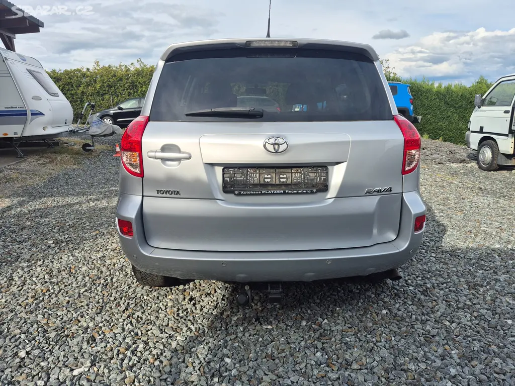 Toyota RAV 4 2,0 i 4x4 - fotka 6