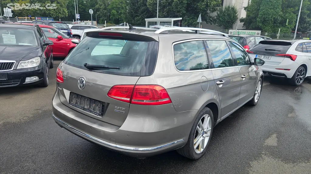 Volkswagen Passat 2,0 TDi Highline - fotka 4