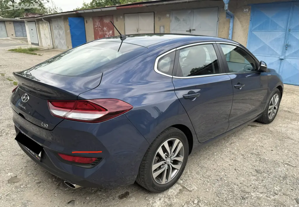 Hyundai i30 Fastback 2018 - fotka 3