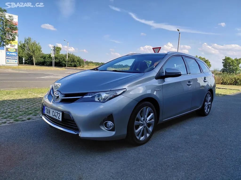 Toyota Auris, 1.8 73KW HYBRID,SERVISOVANÉ - fotka 3