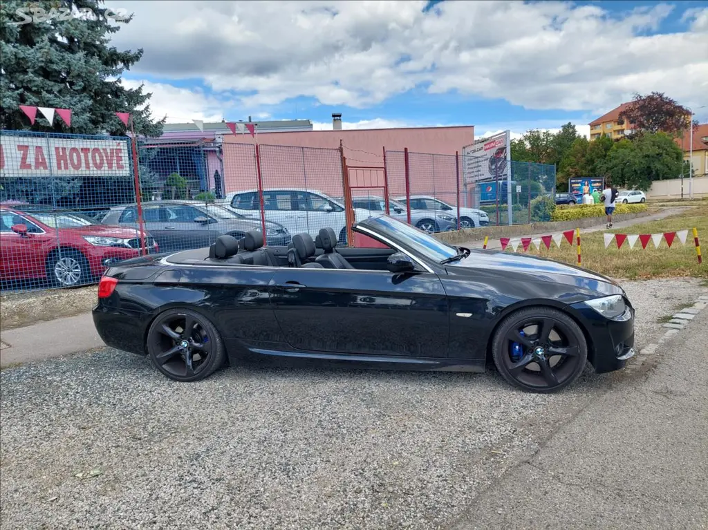 BMW Řada 3, 3,0 i 335 E93 cabrio - fotka 4