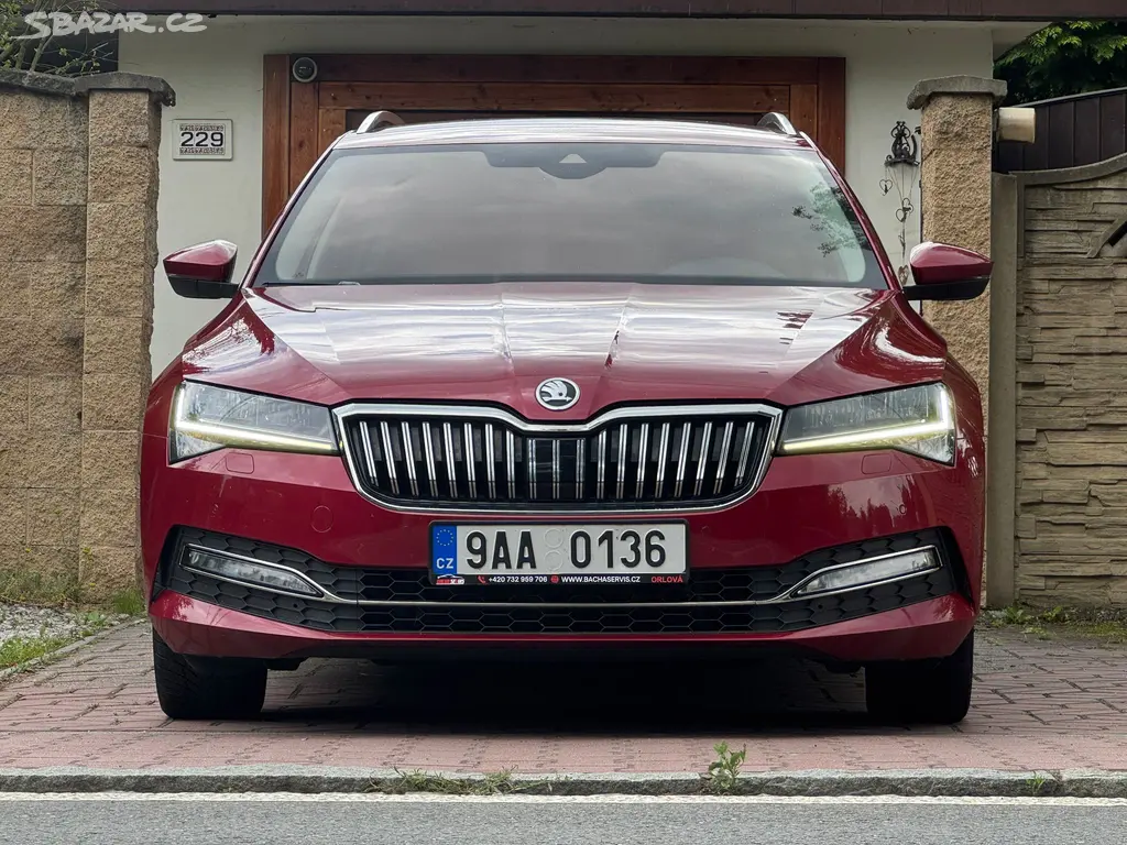 Škoda Superb 2.0TDi F.LED, KAMERA, EL.TAŽNÉ - fotka 2