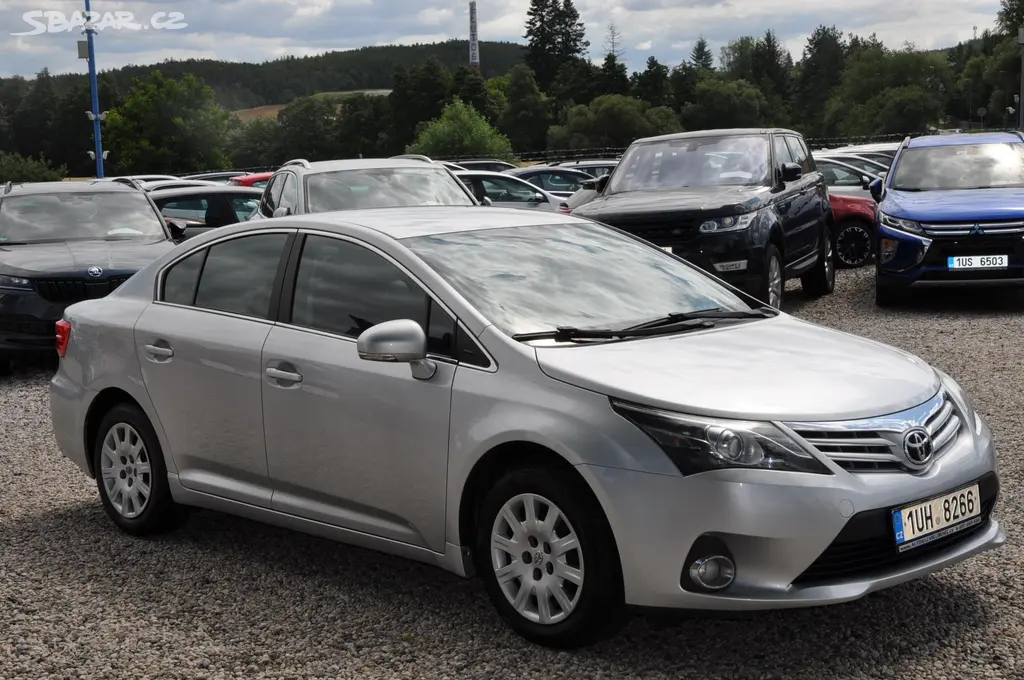 Toyota Avensis, 1.8 Valvematic A/T Kůže - fotka 2