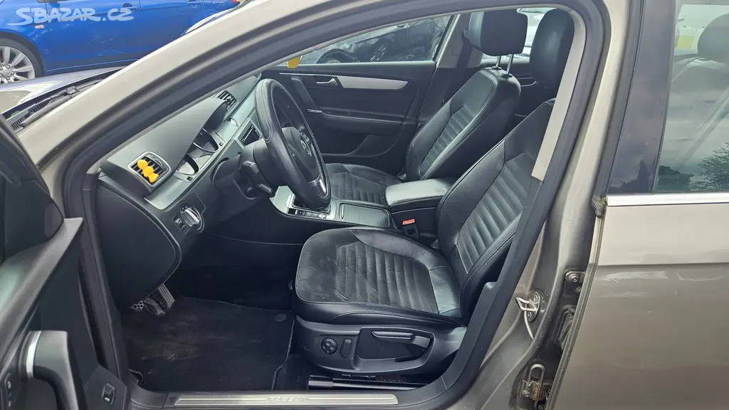 Volkswagen Passat 2,0 TDi Highline - fotka 5