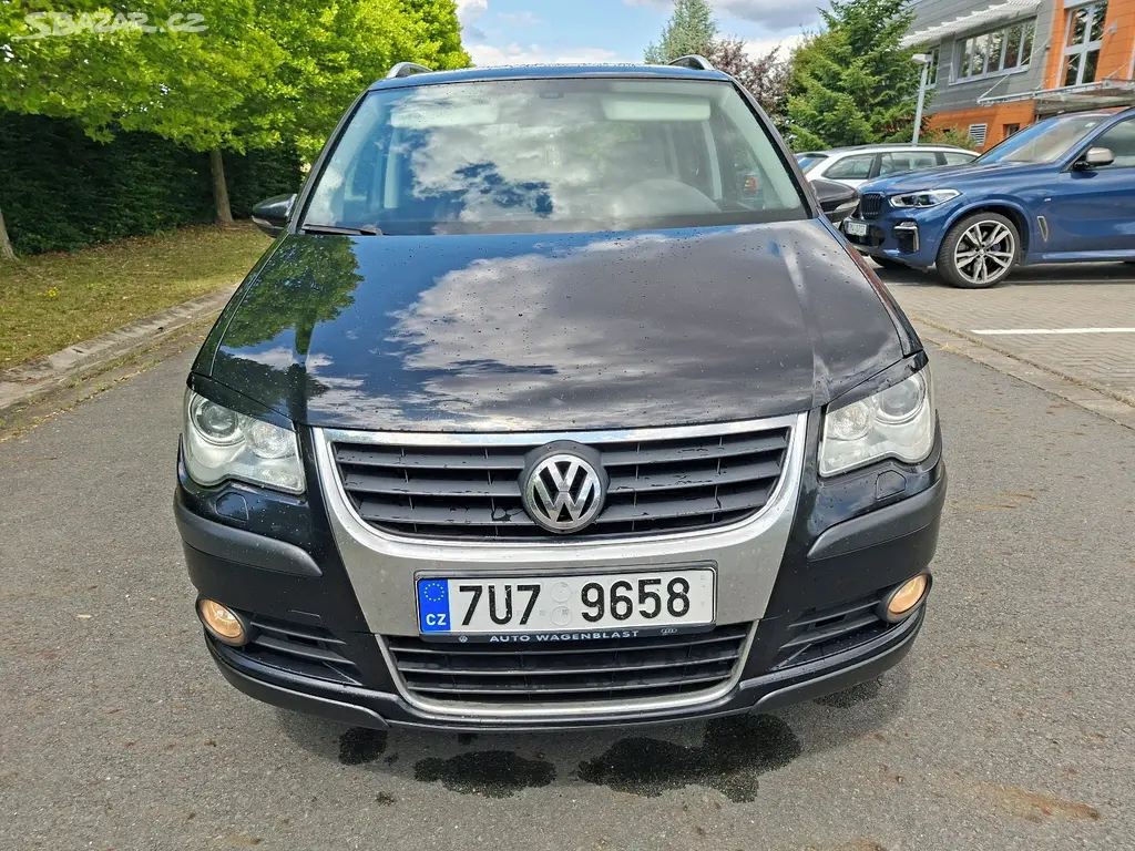 VW Touran Cross 2.0 TDI 125 kW facelift 2010 - fotka 5