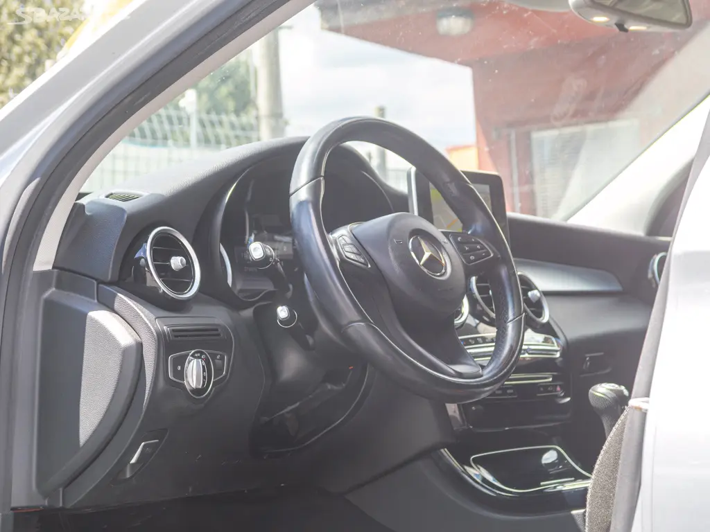 Mercedes-Benz Třídy C 220CDI LED NAVIGACE - fotka 5