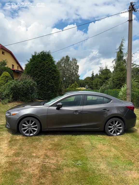 Mazda 3 2.5 verze USA - fotka 5