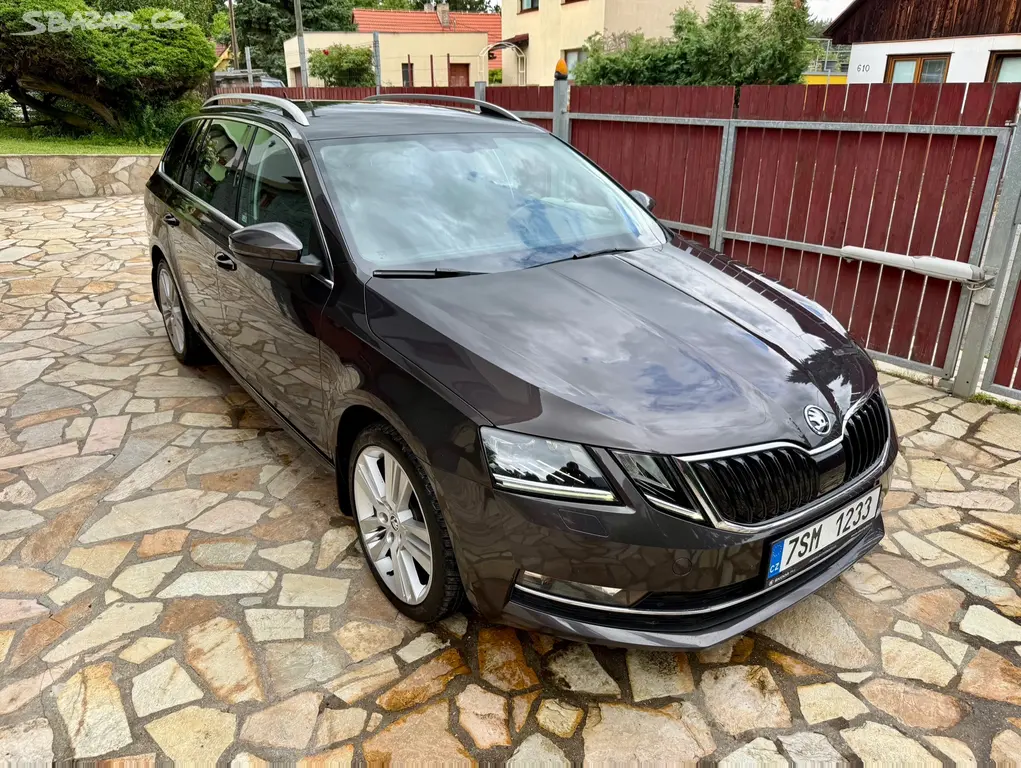 Škoda Octavia, 1.6 TDI 85KW DSG LED VIRTUAL - fotka 3