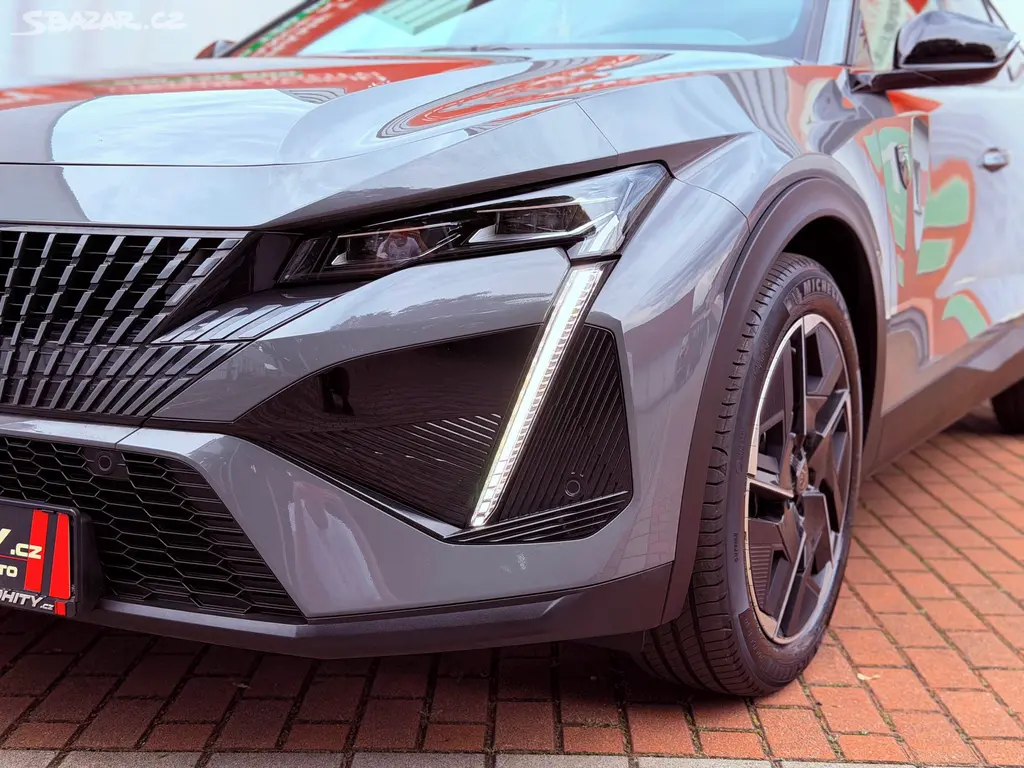 Peugeot 408, 1.2 Pure Tech GT Aut., ČR, 1.M - fotka 3