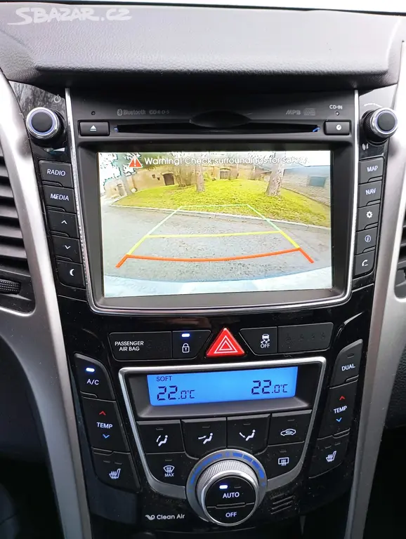 Prodám Hyundai i30 1.6 crdi - fotka 4