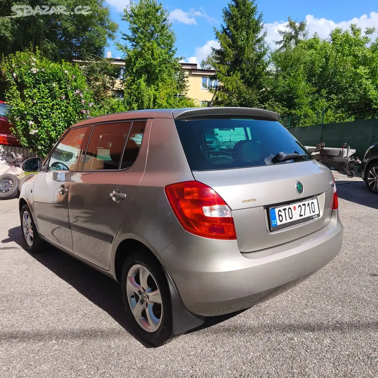 Škoda Fabia 1.2HTP poctivých 27600km po 1.majiteli - fotka 5