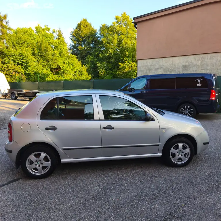 Škoda Fabia 1.4 MPI 50kw - fotka 6