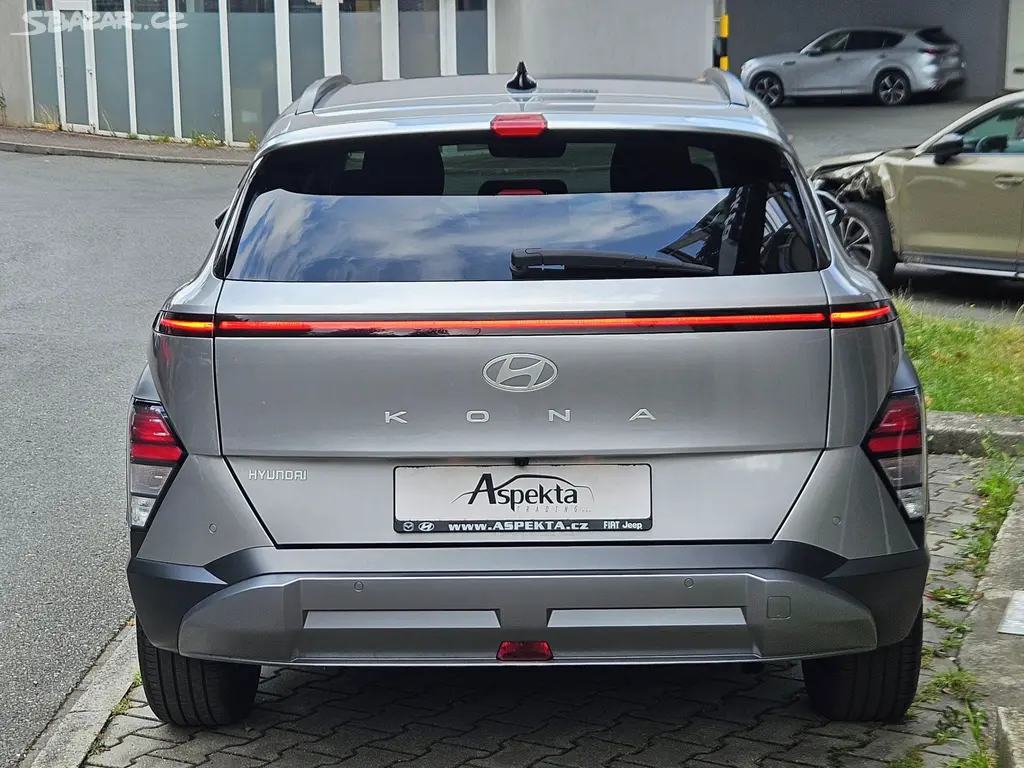 Hyundai Kona, 1.0 T-GDi 88kW, Smart, DCT - fotka 4