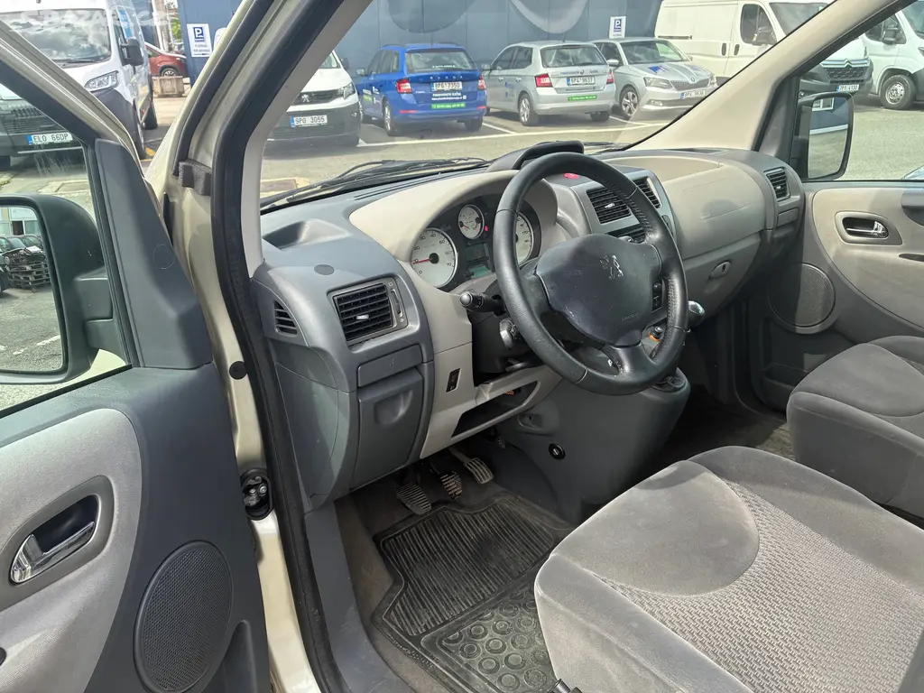 Peugeot Expert, 2,0HDi 100kw Long 8míst - fotka 6