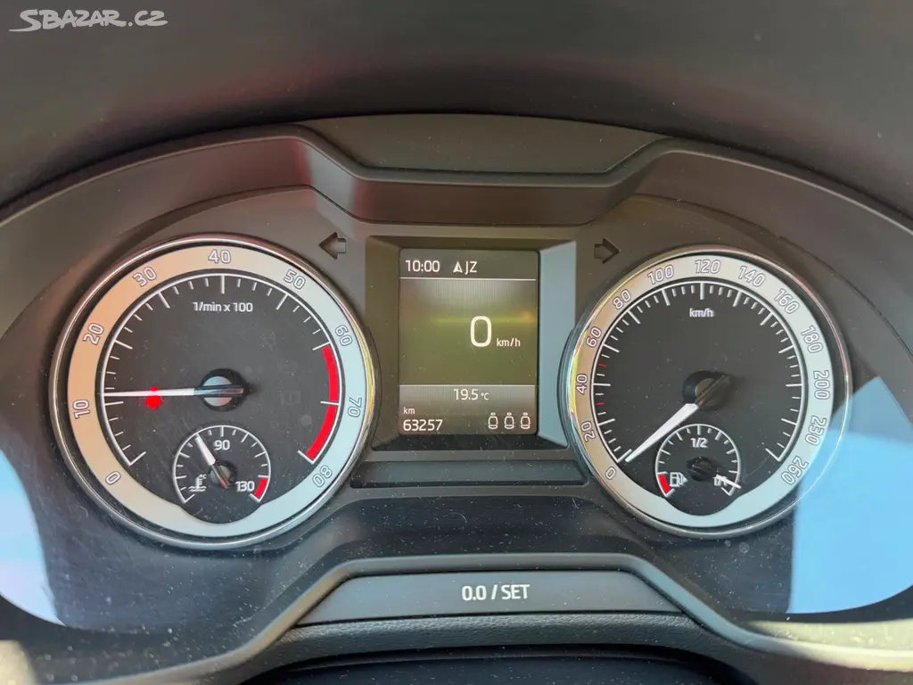 Skoda Octavia 3 kombi 1.5 TSi - fotka 6