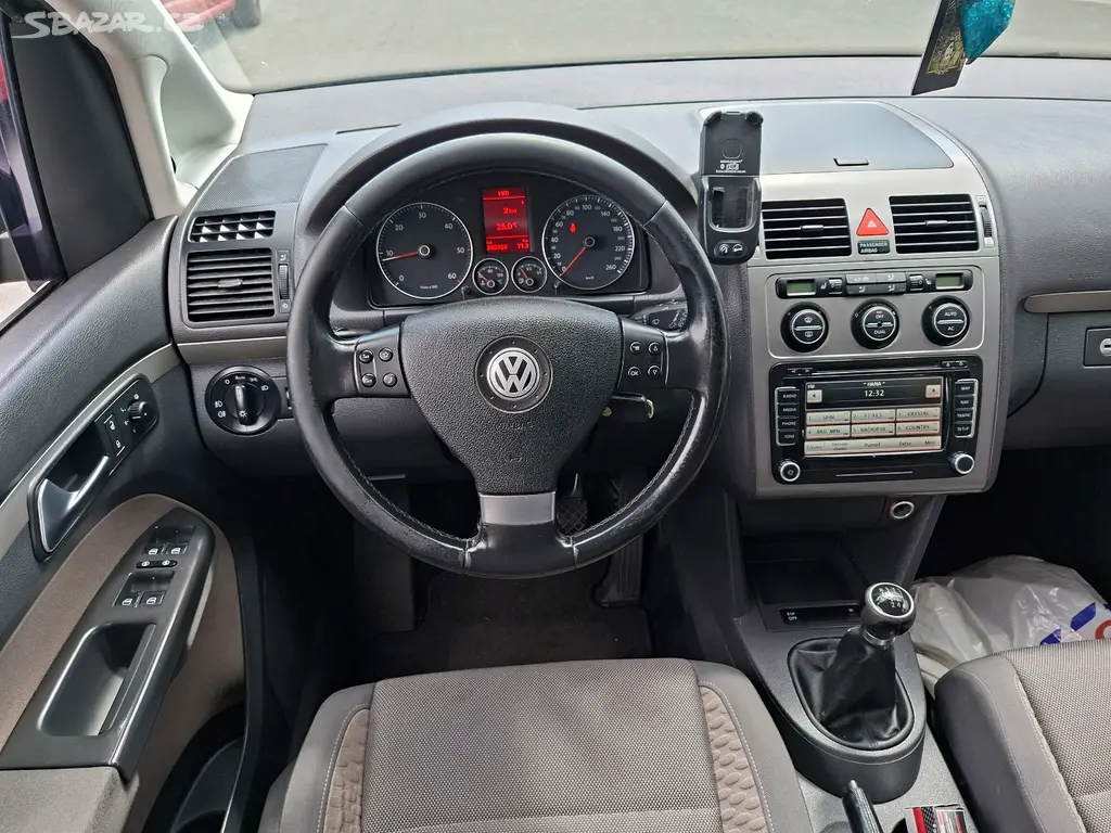 VW Touran Cross 2.0 TDI 125 kW facelift 2010 - fotka 6