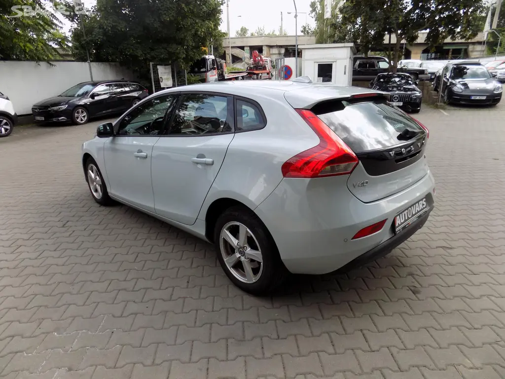 Volvo V40, 2.0 16V - fotka 5