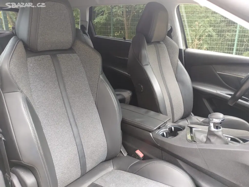 Peugeot 5008 1.2 Allure - fotka 6