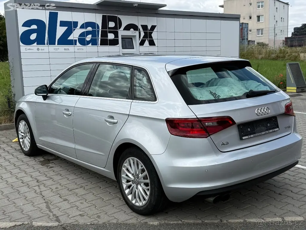 Audi A3 sportback 1.4 TFSI 90KW 2013 xenony - fotka 5