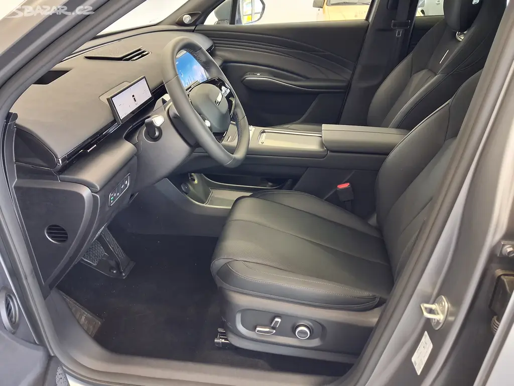 Omoda 7, Luxury 1.5 tGDI PHEV - fotka 5