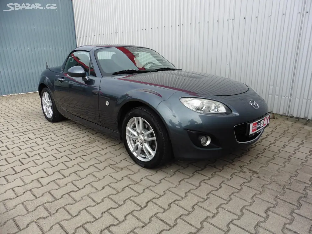 Mazda MX, NC 1.8i Roadster Coupé ... - fotka 2