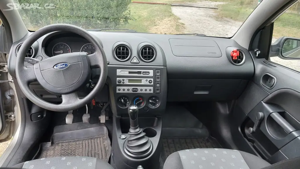 FORD FIESTA 1.3 DURATEC 8V 9A 2004 - fotka 6