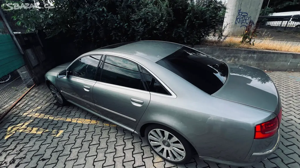 Audi A8 4,2i V8 Quattro - fotka 5