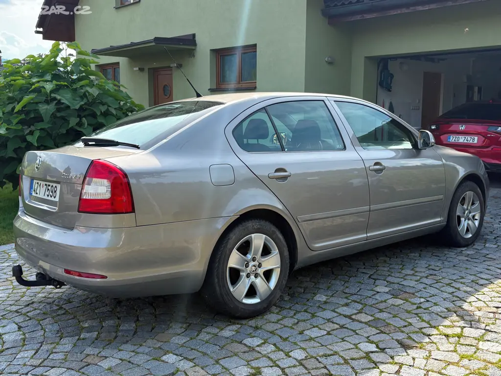 Škoda Octavia II, 1.6 TDI, 77 kw, 221 000 km - fotka 6