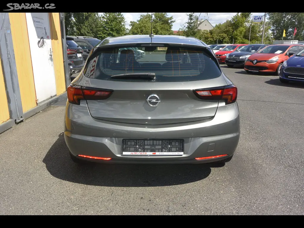 Opel Astra, 1.2i 96kW - fotka 6