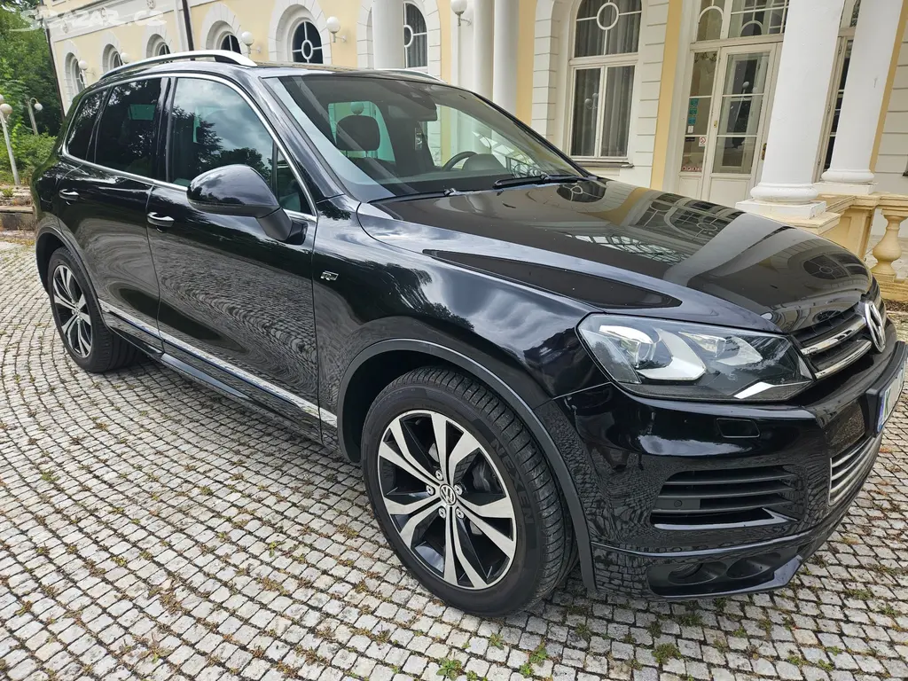 VW Touareg RLine 3.0 TDI 180 kW 2014 Servis jen VW - fotka 2
