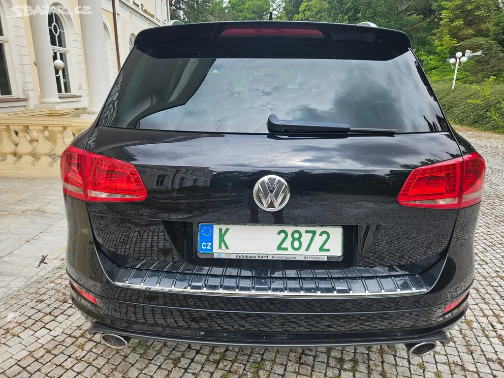 VW Touareg RLine 3.0 TDI 180 kW 2014 Servis jen VW - fotka 6