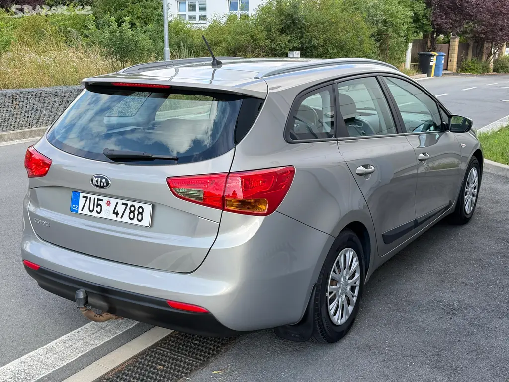 Kia Cee´d, KIA CEE'D, 1.6 GDi, 99 kw - fotka 4