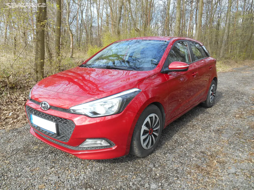 Hyundai i20 - fotka 2