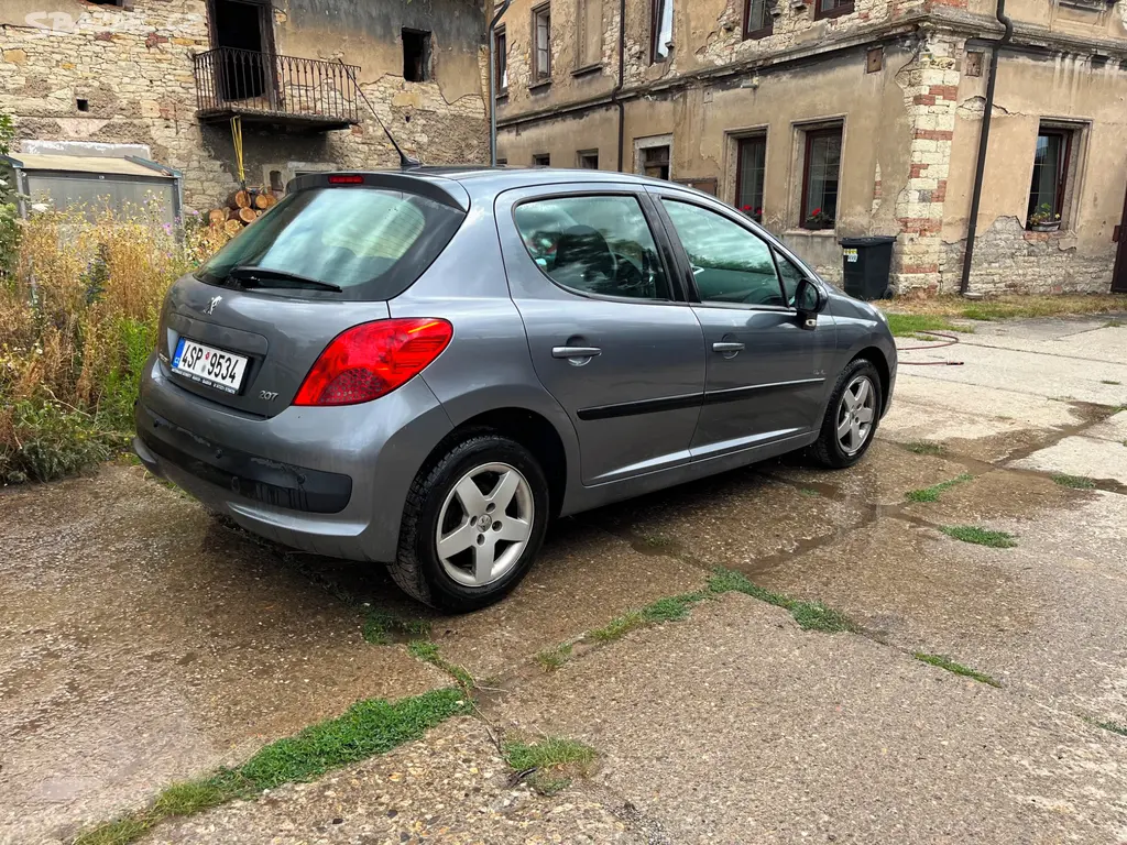 Peugeot 207 1.4 - fotka 2