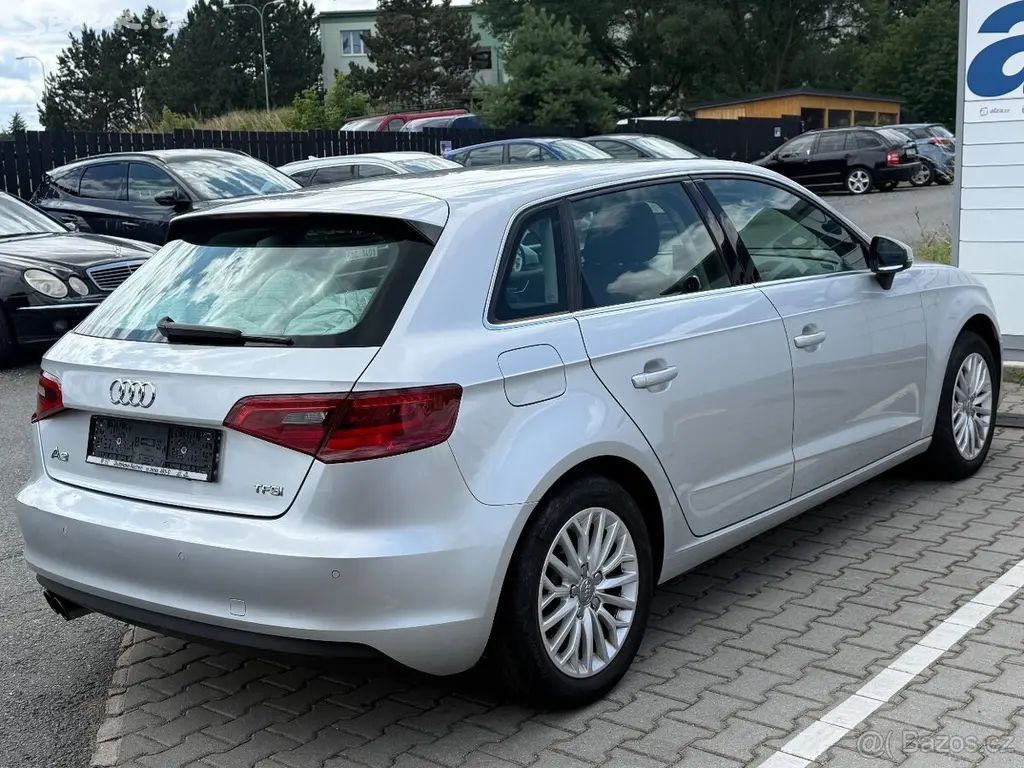 Audi A3 sportback 1.4 TFSI 90KW 2013 xenony - fotka 6