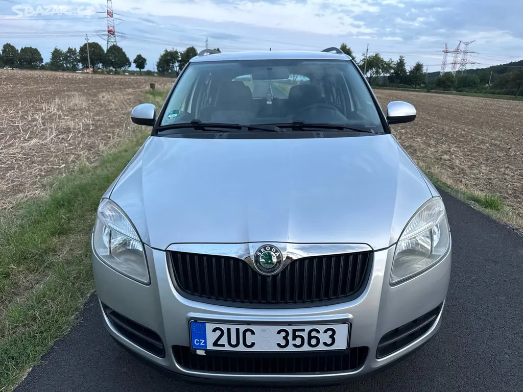 Škoda Fabia 2 Ambition 1.4 16V 63 Kw - fotka 6