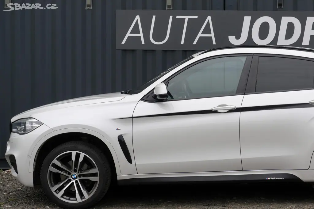 BMW X6, 30d, ČR, Tažné, Harman, ACC - fotka 2