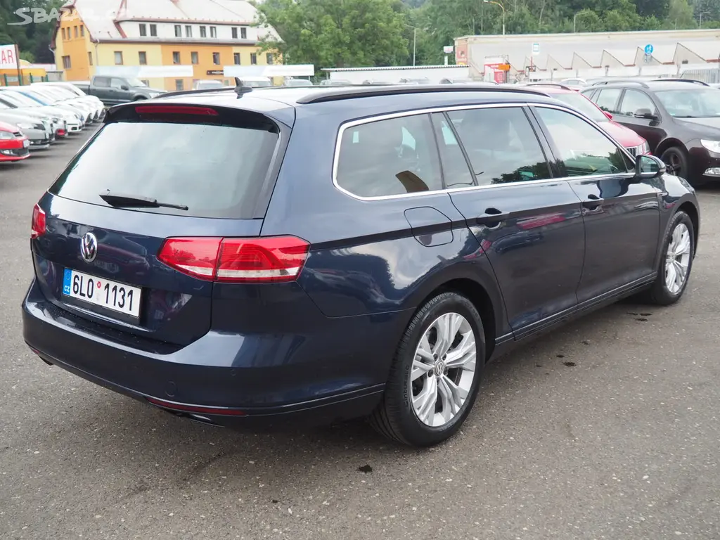 2016 Volkswagen Passat 2.0 TDI 140kW, DSG, 4Motion - fotka 4