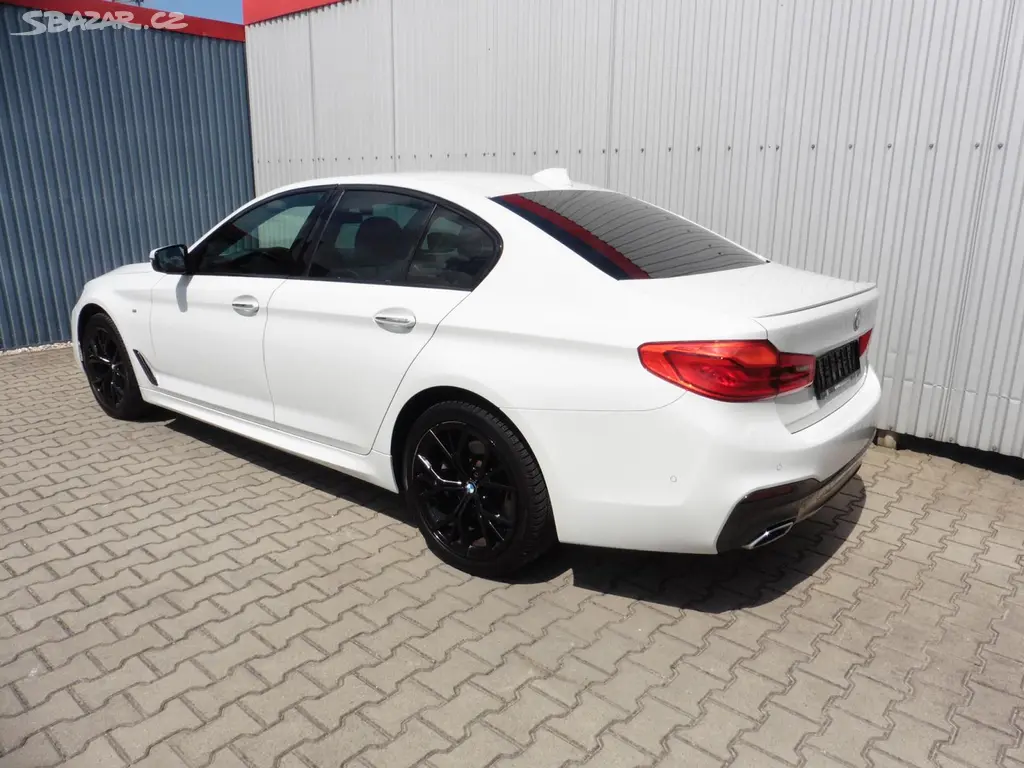 BMW Řada 5, 520d xDrive M-Paket Navi - fotka 3