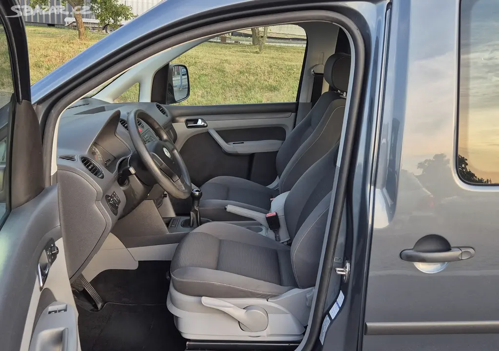 Volkswagen Caddy 1.4 16V 59 KW 2maj serv kniha - fotka 6