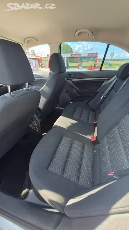 Škoda Octavia II 1.6TDI - fotka 6