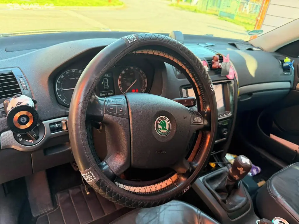 Škoda Octavia II - 2.0 TDI 103 kw - fotka 3